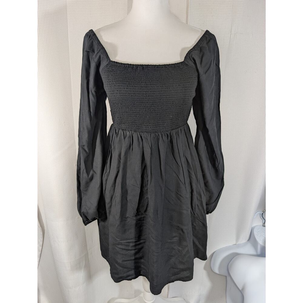 OLD NAVY! BLACK DRAPEY, FLOWING RUCHED BODICE LONG POUF SLEEVE DRESS! SZ M - Picture 2 of 10